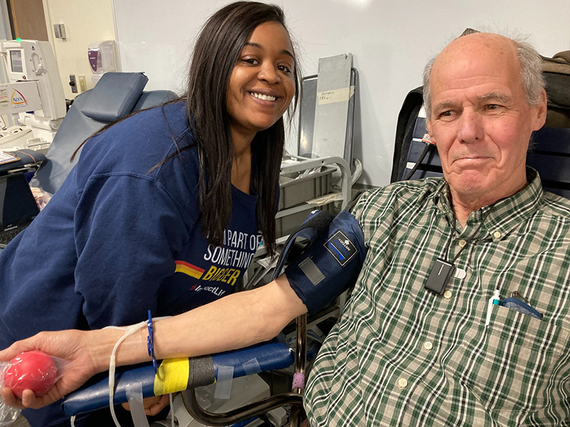 Kristal Davis (Collect Spec 2 - Mobiles • Donor Services, Earth City, IL)