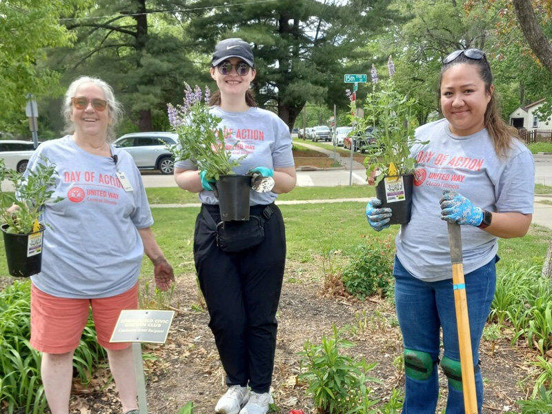 Pictured from left: Tina Fleenor (Territory Coordinator), Libby Bair (Account Manager) and Teresa Tran (Account Manager).