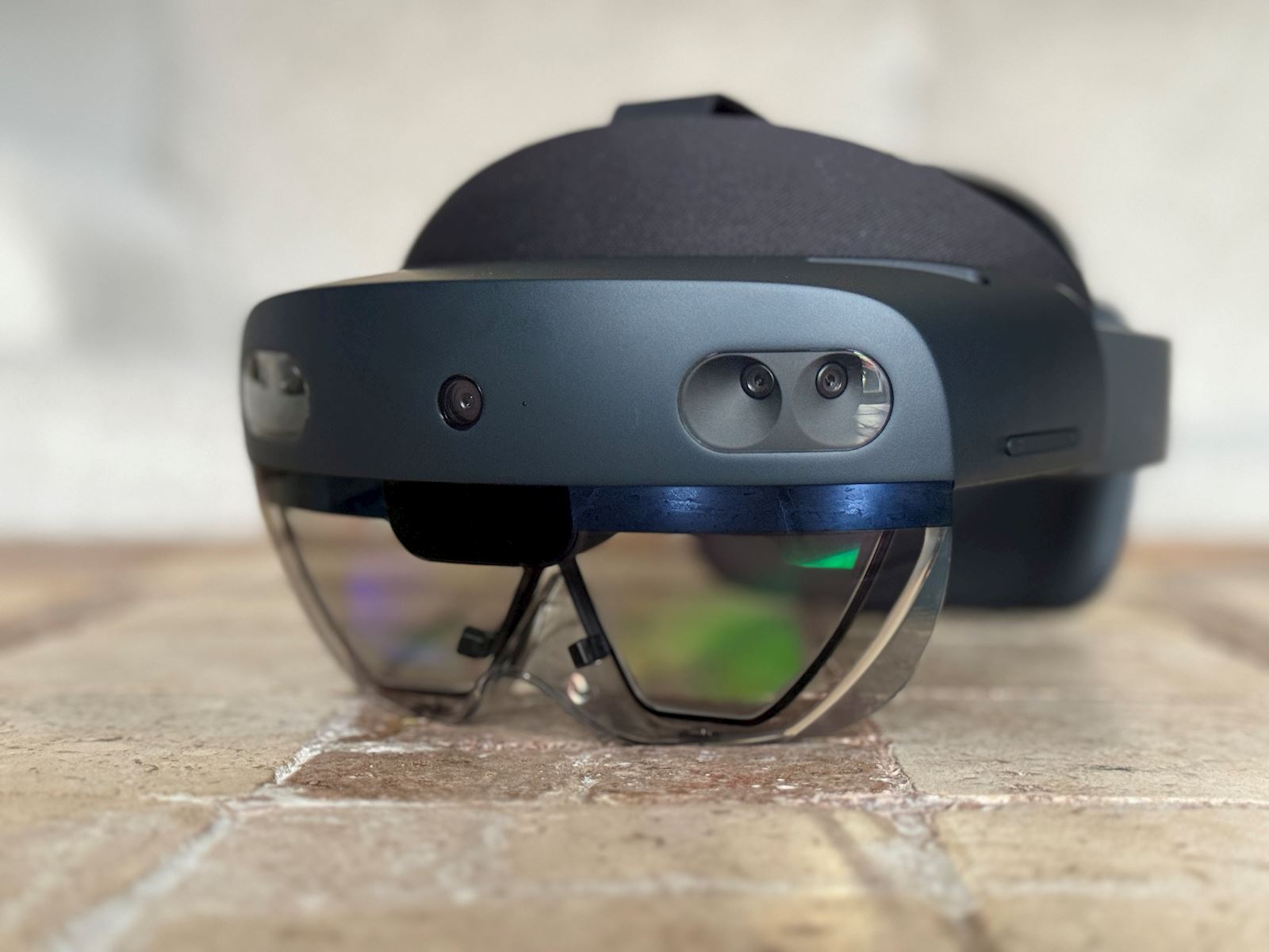 Microsoft HoloLens 2