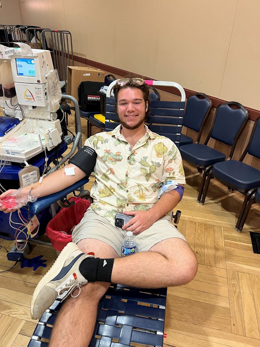 University of Illinois student giving blood for ImpactLife